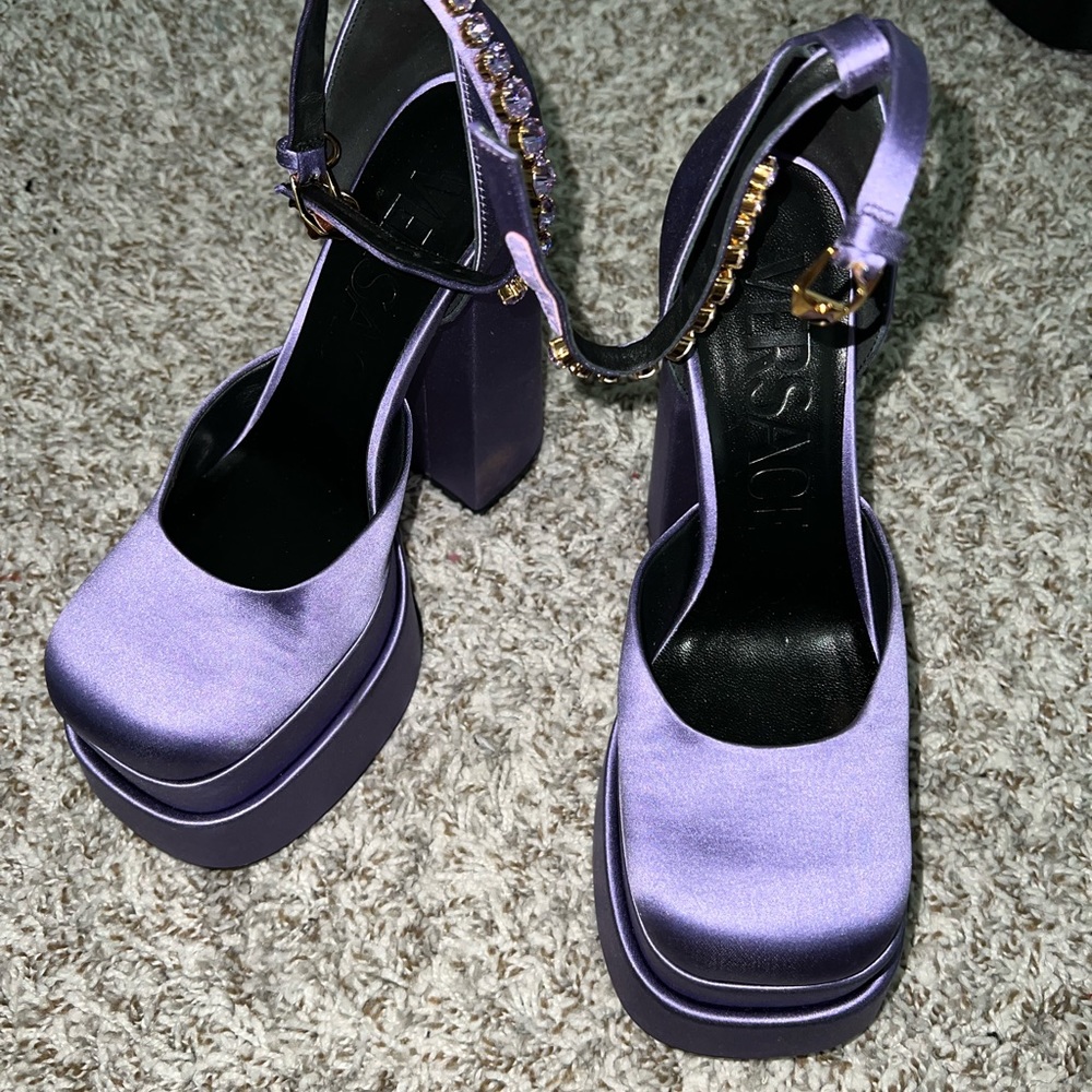 Versace platform heels - Picture 2 of 3